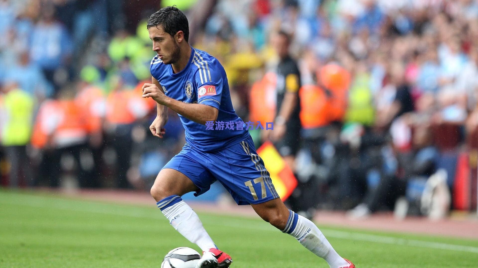 爱游戏入口-击剑小将姜鑫瑞，剑道照亮自信之路