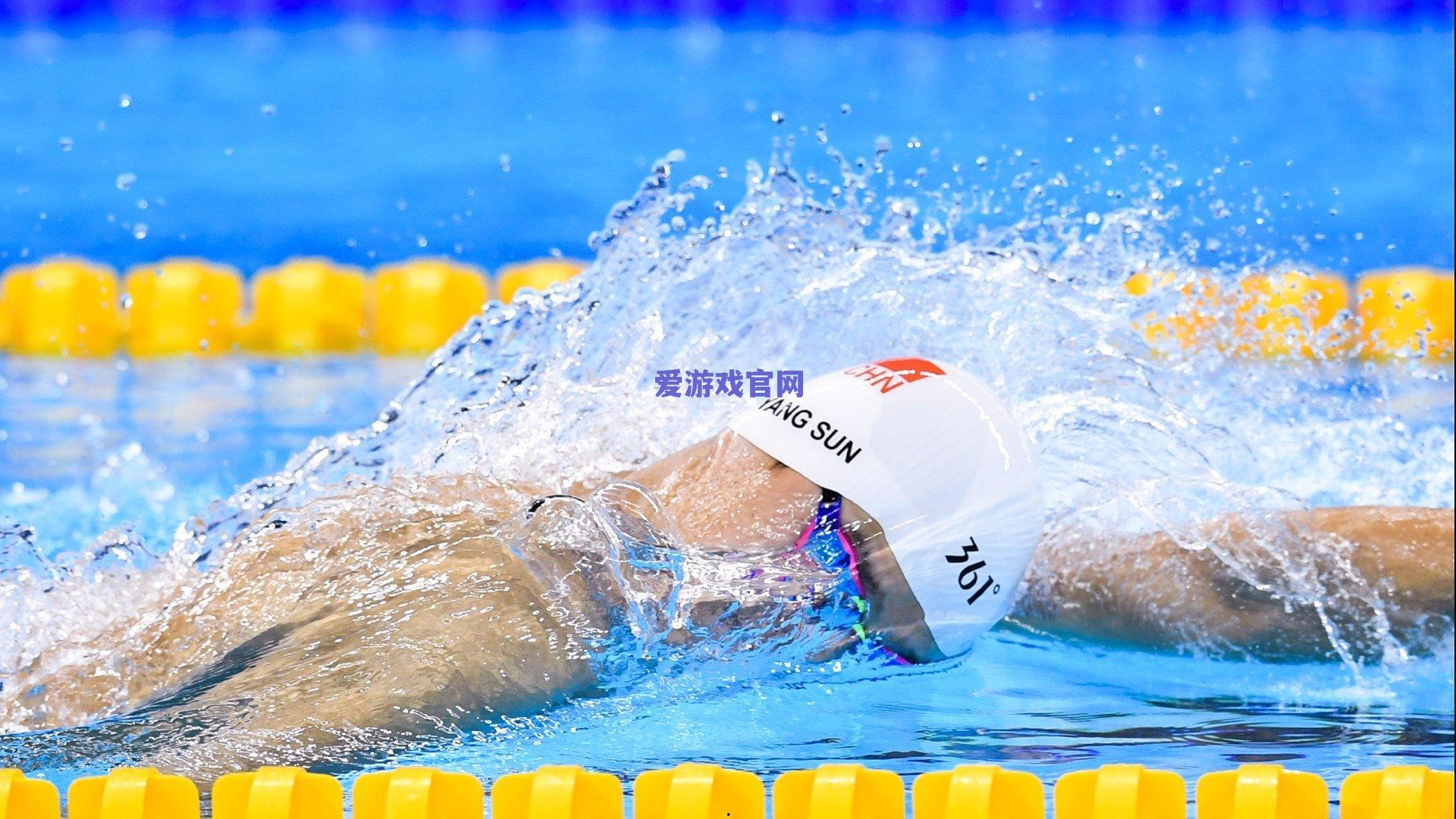 爱游戏官网|赫拉芬贝赫腿筋不适引担忧，将紧急返回利物浦接受详细检查