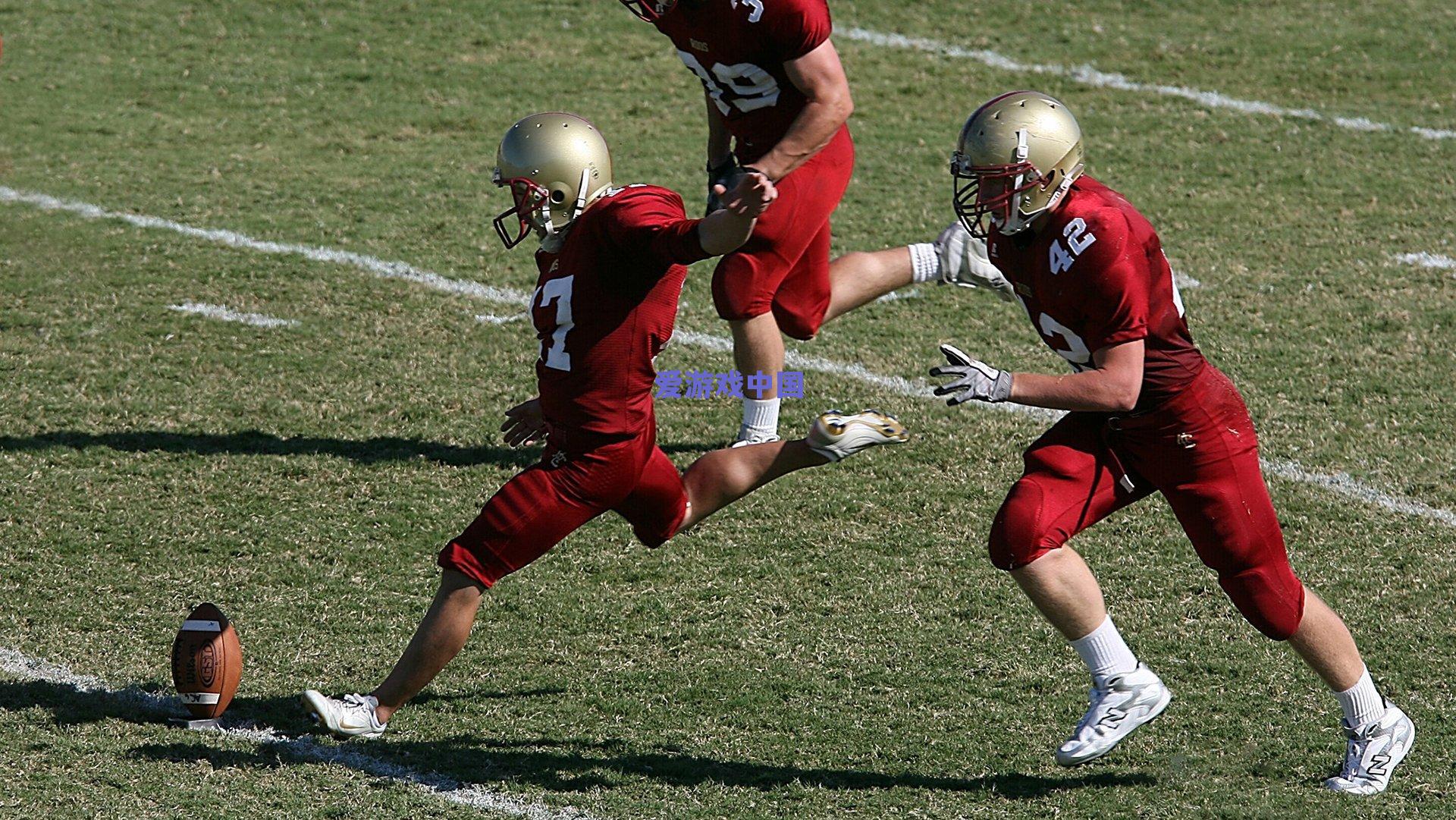 爱游戏下载：备战新赛季！詹姆斯训练馆加练三分，状态火热引期待