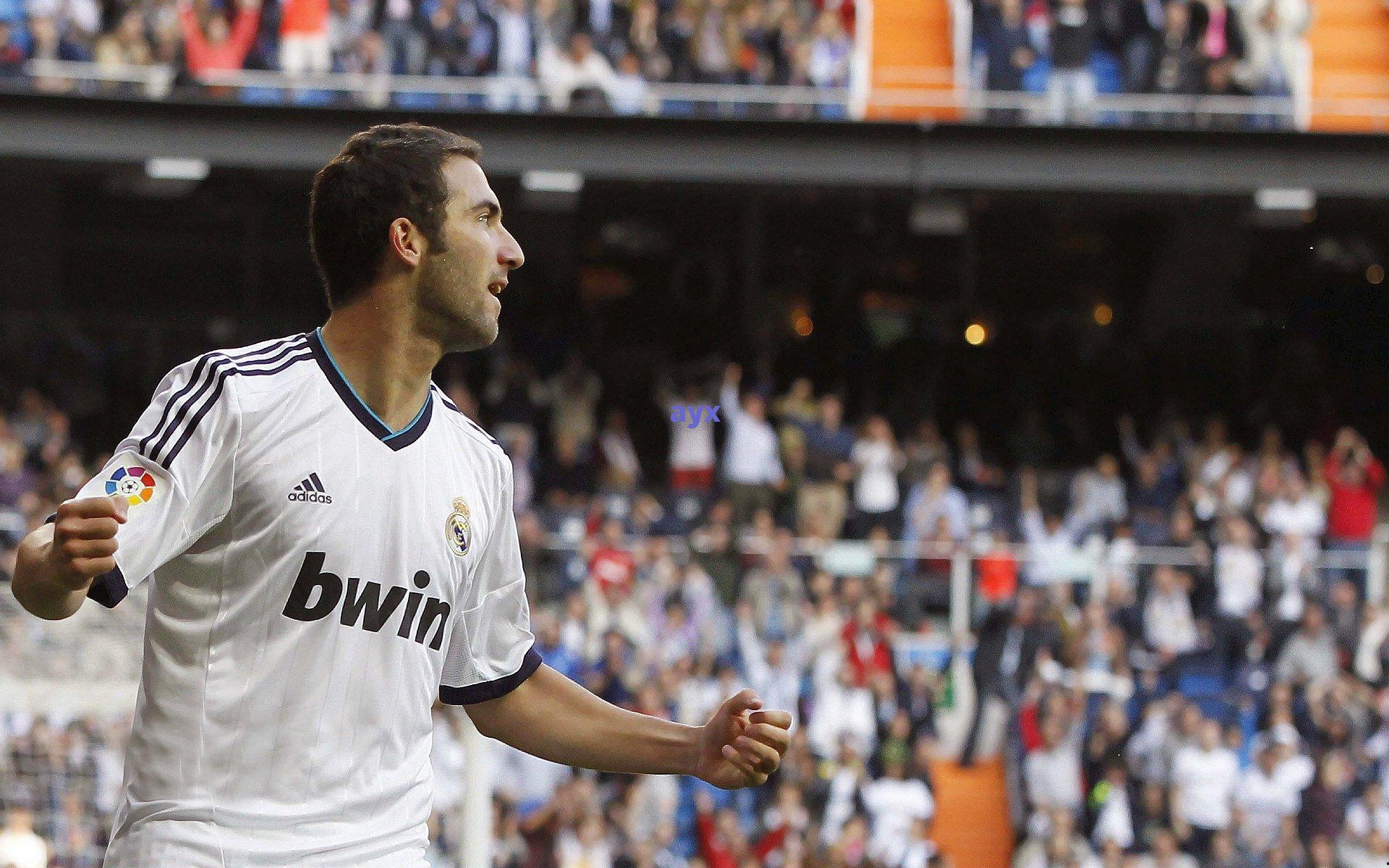 爱游戏app：亚运赛场历史性对决，周琦与克拉克森领衔NBA现役球员首次交锋